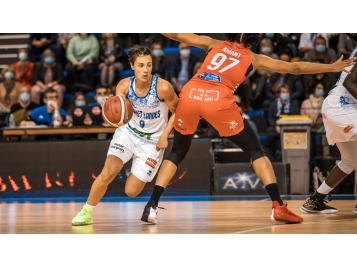 Céline Dumerc va retrouver l'Euroligue que Basket Landes va découvrir - Photo : Just a Pics