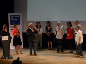 Representants du club de la Barbiere : Andrée Peyronne et Jacques Peyronne co-fondateurs du club et Dounia Aitous, service civique au club Le club de la Barbière récompensé par la Fondation de France