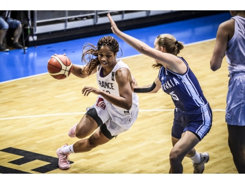 Emmanuelle Tahane et ses coéquipières ont réalisé un match solide - FIBA Emmanuelle Tahane