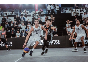 Franck Seguela et les Bleus ont remporté leurs deux premiers matches du Mondial - photo : FIBA Franck Seguela