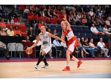 On attendait Ann Wauters, mais c'est Danielle Page qui lui a volé la vedette - Photo : Bellenger-Allée/IS/FFBB
