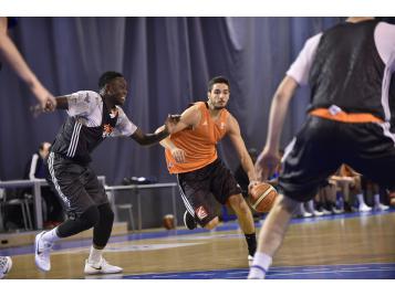 Les U20 et U18 garçons seront en stage à l'INSEP du 26 au 28 avril prochain Frédéric Crapez et Jean-Aimé Toupane encadreront tous les deux lors d'un stage à l'INSEP